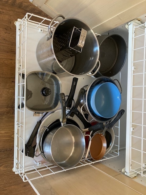 Pots & Pans - 13 Cherry Top Trl