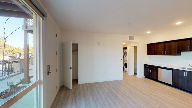 creekside vista apartment homes