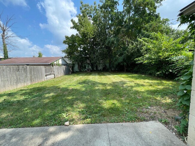 Foto del edificio - Beautiful Home In Kenwick with Potential 4th Bedroom!