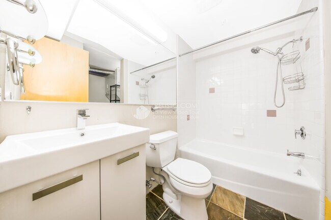 Foto del edificio - 18 Lansing St