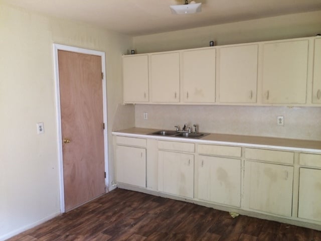 Building Photo - Ask about our TAX month special!!