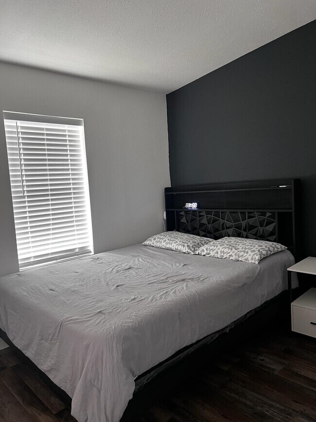 Foto del edificio - 2902 Sanders Rd