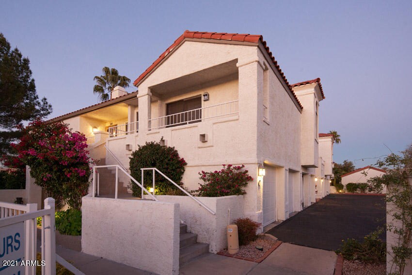 Primary Photo - 10080 E Mountainview Lake Dr