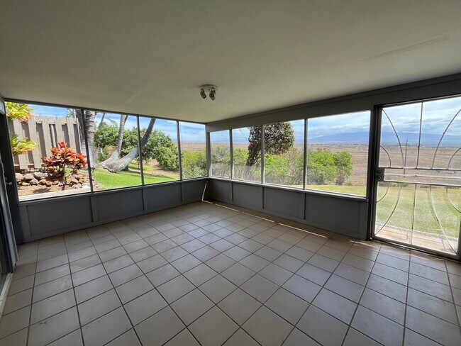 Building Photo - 62-3305-3305 Hulukupuna St