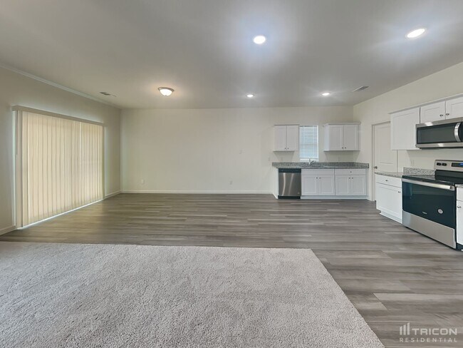 Building Photo - 2557 Sanders Creek Drive Glenn Heights TX