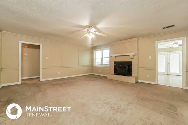 Foto del edificio - 6685 Blackthorn Dr