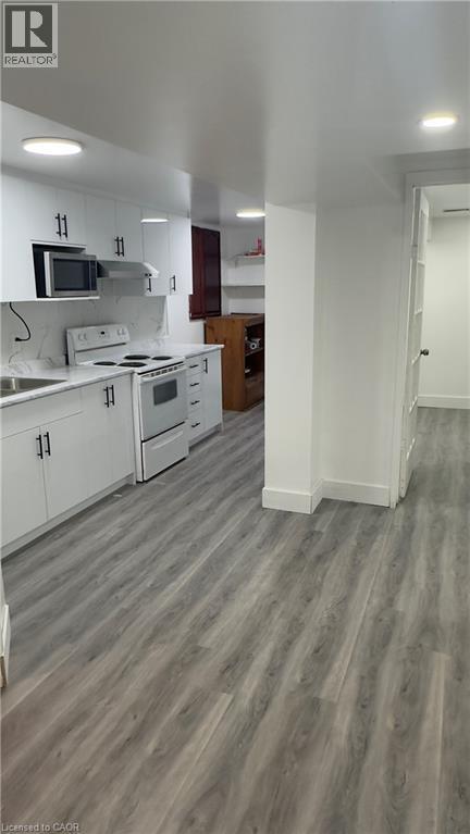 Photo du bâtiment - 18 Ingleside Dr