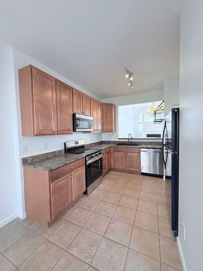 Building Photo - Charming 3 beds 2.5 baths in The Reserves of Beavercreek!