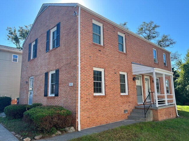Foto del edificio - 2512 Plateau Rd