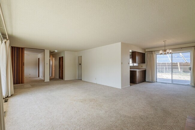 Foto del edificio - 328 Mayfair Dr