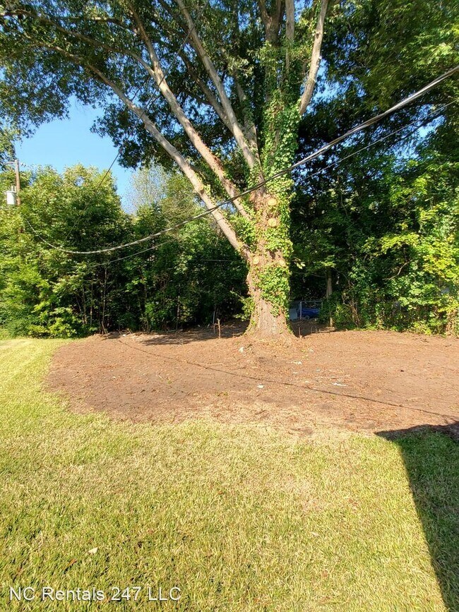 Foto del edificio - 2 br, 1 bath House - 2313 Maple St