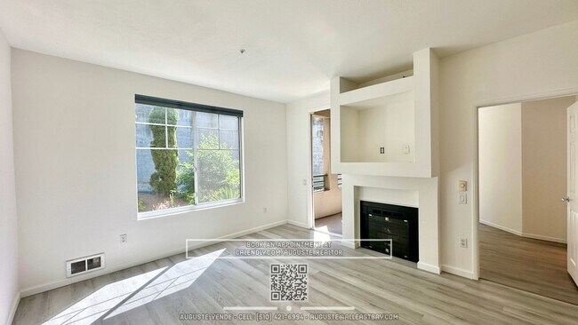 Foto del edificio - Remodeled and Spacious condo in the highly...