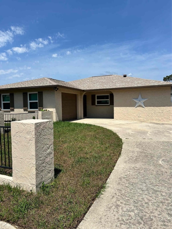 Building Photo - 1403 Stonehaven Way