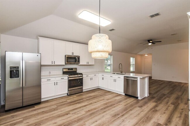 Foto del edificio - 2605 Cascade Cove Dr