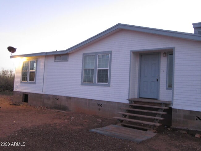 Building Photo - 7010 E Canada Dr