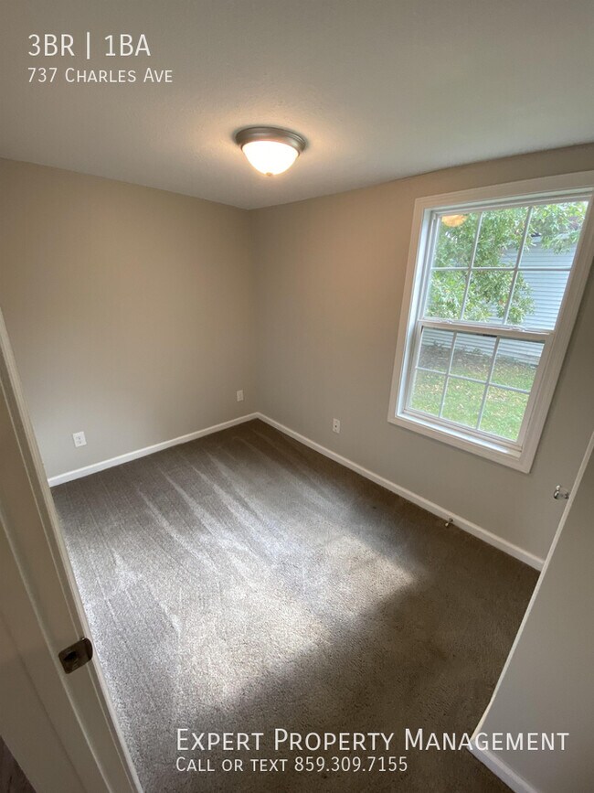 Building Photo - 737 Charles Ave