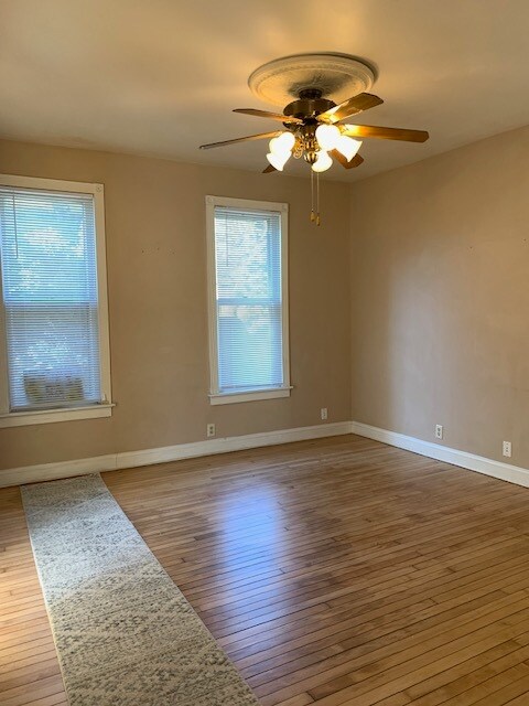 Sala de estar - 2454 N Pierce St