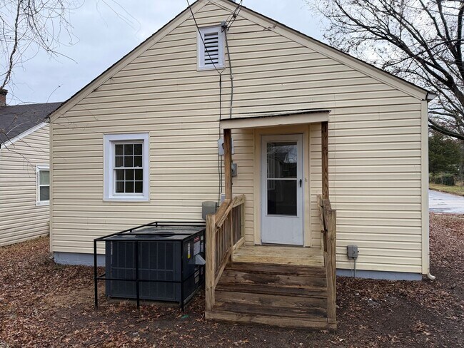 Foto del edificio - Charming 2 bedroom 1 bath cottage