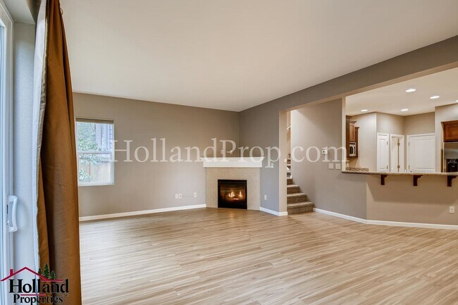 Foto del edificio - Stunning 3 Bedroom 2.5 Bathroom Home with ...