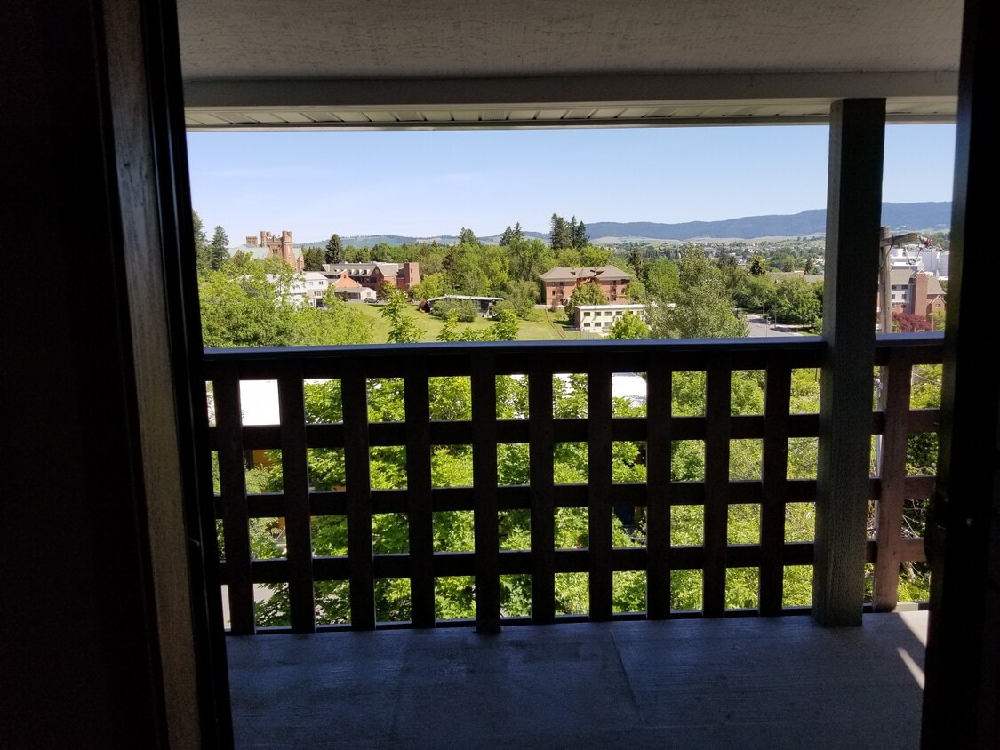 1330 Linda Ln Unit 9, Moscow, ID 83843 Apartments in Moscow, ID