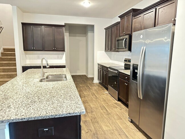 Foto del edificio - 4228 Belmont Villas Way