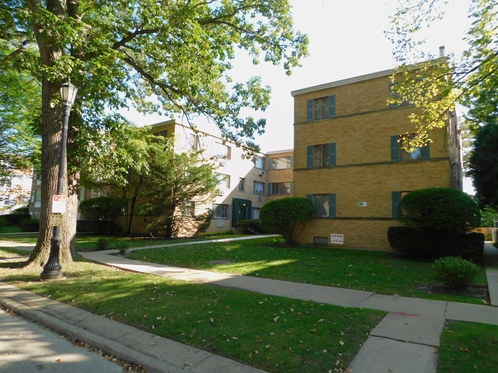 Foto principal - 2310 Central St