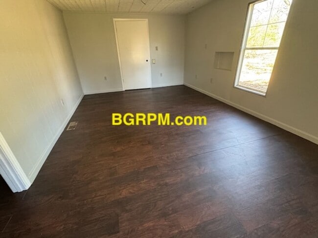 Foto del edificio - 4 BD, 2 BA, Home in Cabot