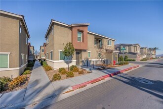 Building Photo - 12185 Scarlet Ember Rd