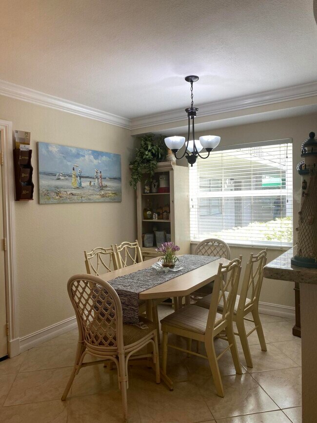 Foto del edificio - 148 Normandy Ln