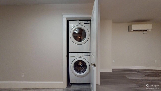 Photo - 108 Meridian St Apartment