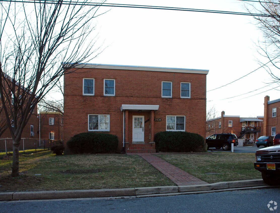 Building Photo - 7808 Kennewick Ave
