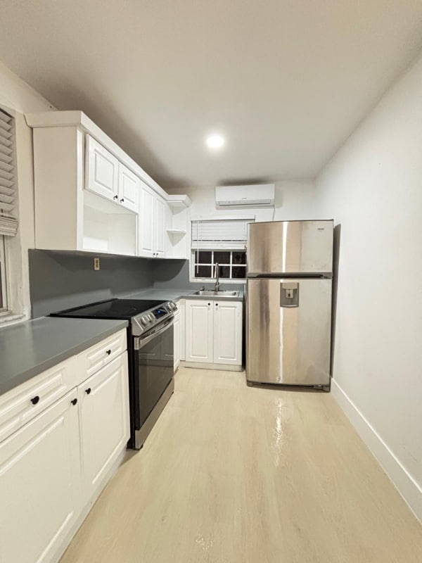 Building Photo - 2035 NW 26th St