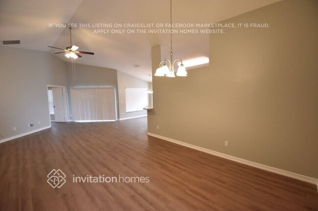 Foto del edificio - 16752 Cedar Run Dr