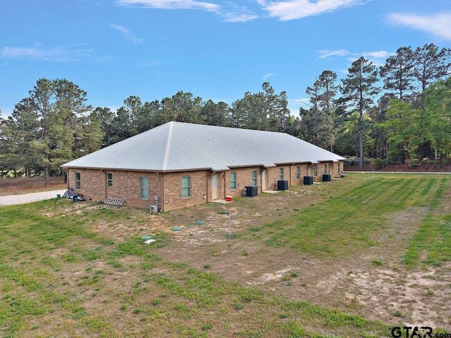 Foto del edificio - 18754 County Rd 437