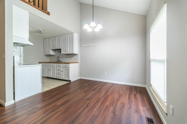Building Photo - 2755 Independence Way