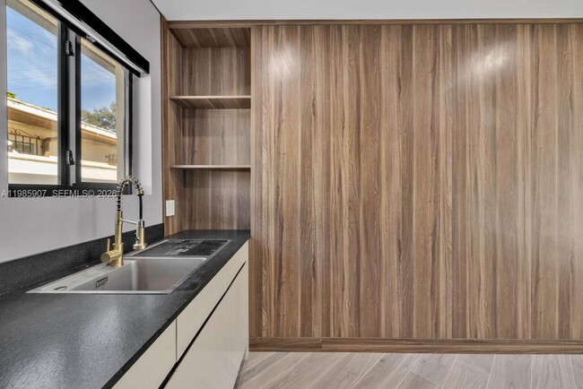 Foto del edificio - 8931 NE 2nd Ave