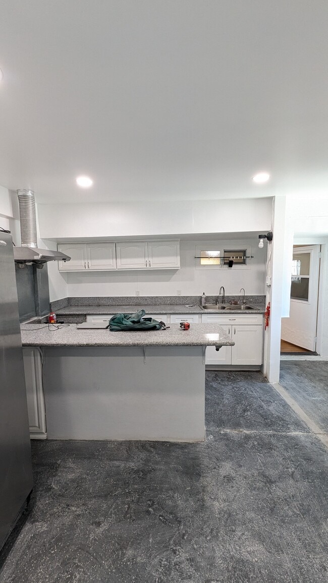 Cocina de la unidad n.° 3 - 18721 Galleano St