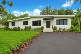 Building Photo - 8050 SW 98th Terrace