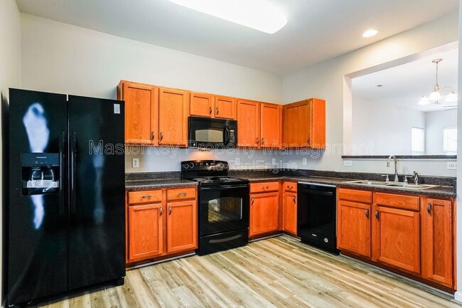 Foto del edificio - 1640 Extine Ln