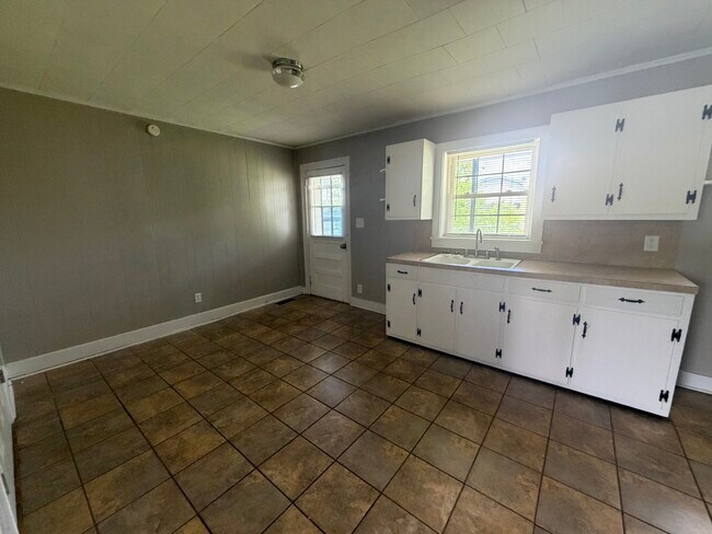 Foto del edificio - 6720 Blue Springs Pkwy