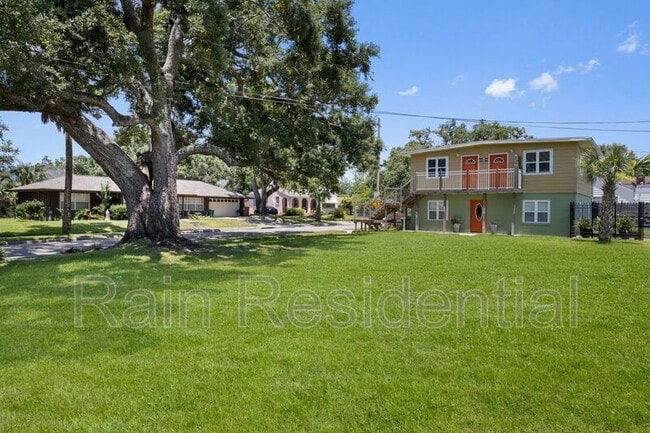 Building Photo - 450 Porter Ave