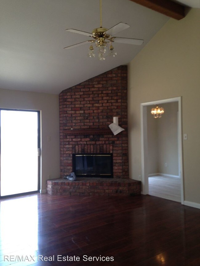 Building Photo - 4816 Green Forest Cir