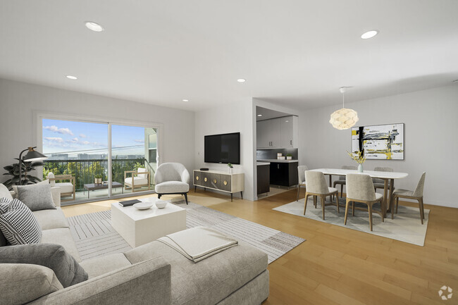 Building Photo - 8550 Holloway Dr