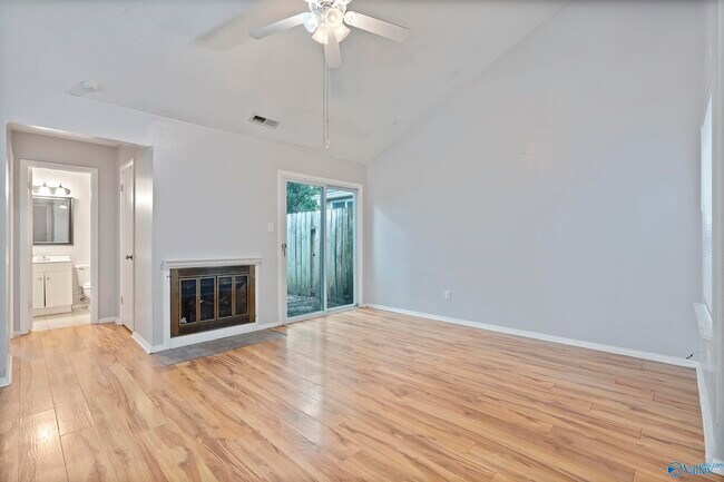 Foto del edificio - 120 Briargate Ln