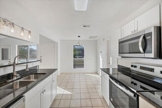Building Photo - 421 Fantail Loop