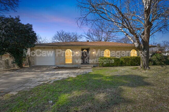 Foto del edificio - 207 Evelyn St