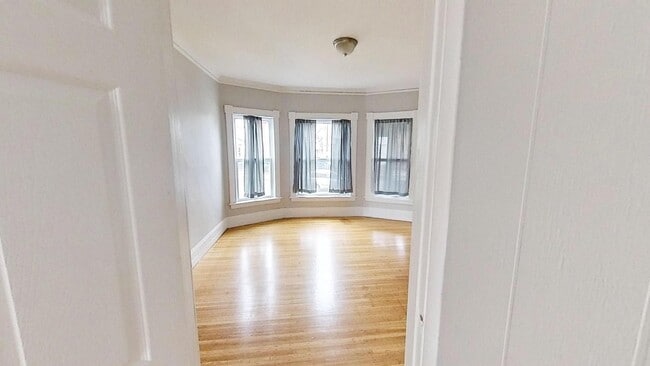Building Photo - 439 Meigs St