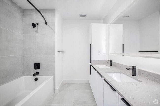 2BR, 2BA - 1273SF - primary Bathroom - Blu Aventura
