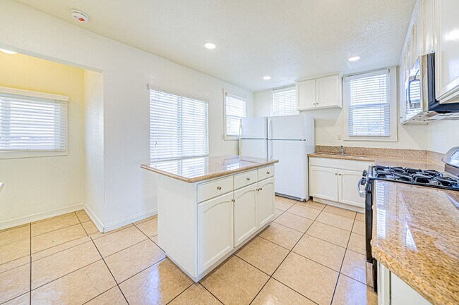 Foto del edificio - 2943 Walton Ave