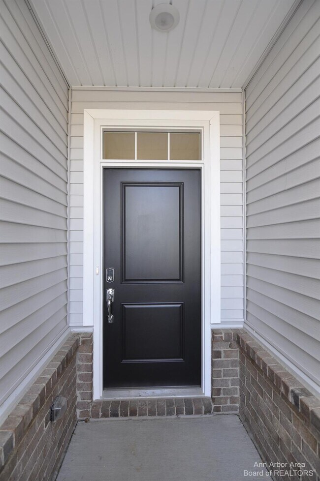 Building Photo - 1104 Salt Springs Dr